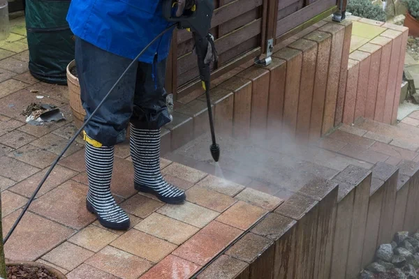 Hard water cleaning